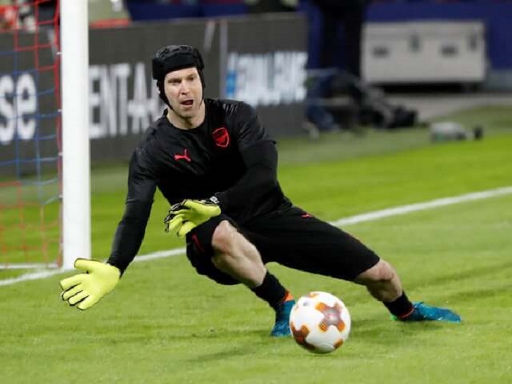 Petr Cech in action for Arsenal