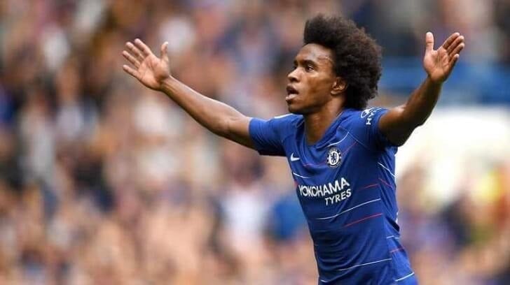 Willian in action for Chelsea.